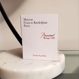 Baccarat Rouge 540 Extrait sample